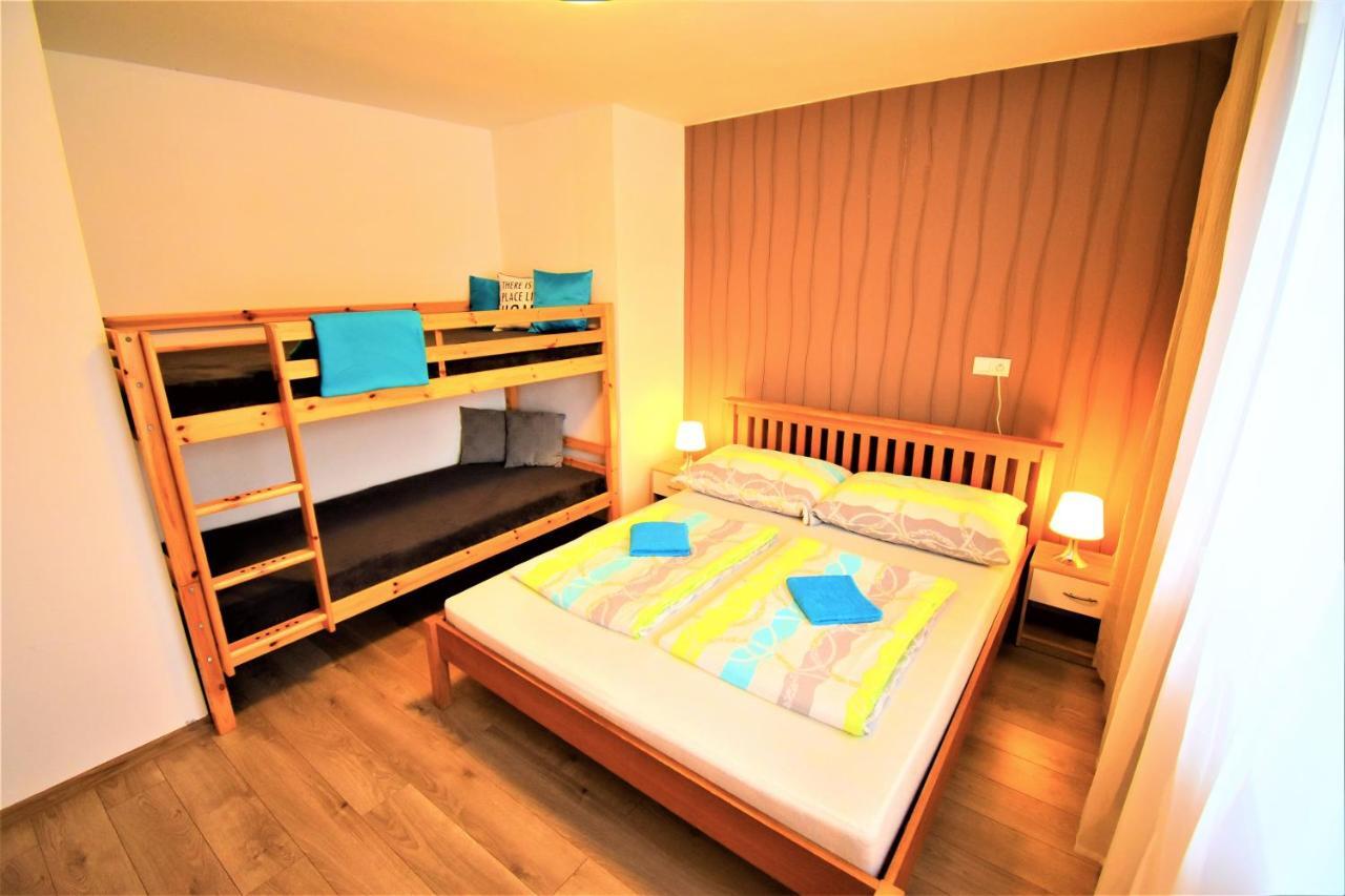 ホテル Penzion Privat Siesta Liptovský Mikuláš エクステリア 写真
