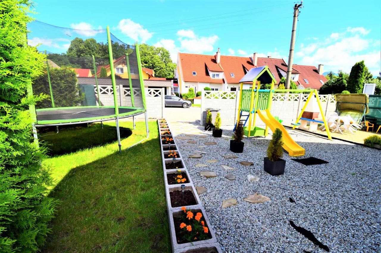 ホテル Penzion Privat Siesta Liptovský Mikuláš エクステリア 写真